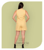 Conjunto Plus Size Colete e Shorts de Alfaiataria Leve Mostarda Claro - Imagem 2