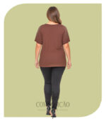 Blusa Plus Size Marrom Escuro com Aplique de Brilho nas Mangas - Imagem 2