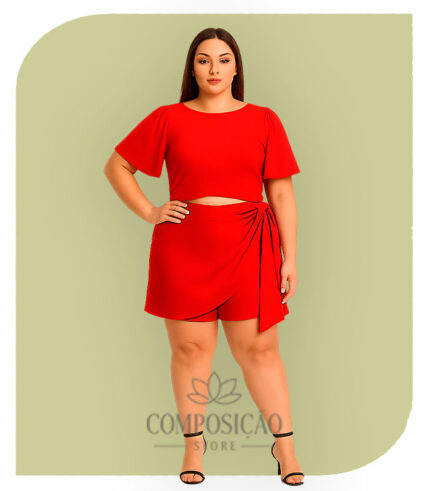 Conjunto Plus Size Cropped com Amarração nas Costas e Shorts-Saia