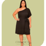 Macaquinho Curto Preto Plus Size - Ombro Único (G2)