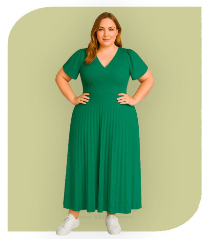 Vestido Longo Plissado Plus Size - Verde Esmeralda